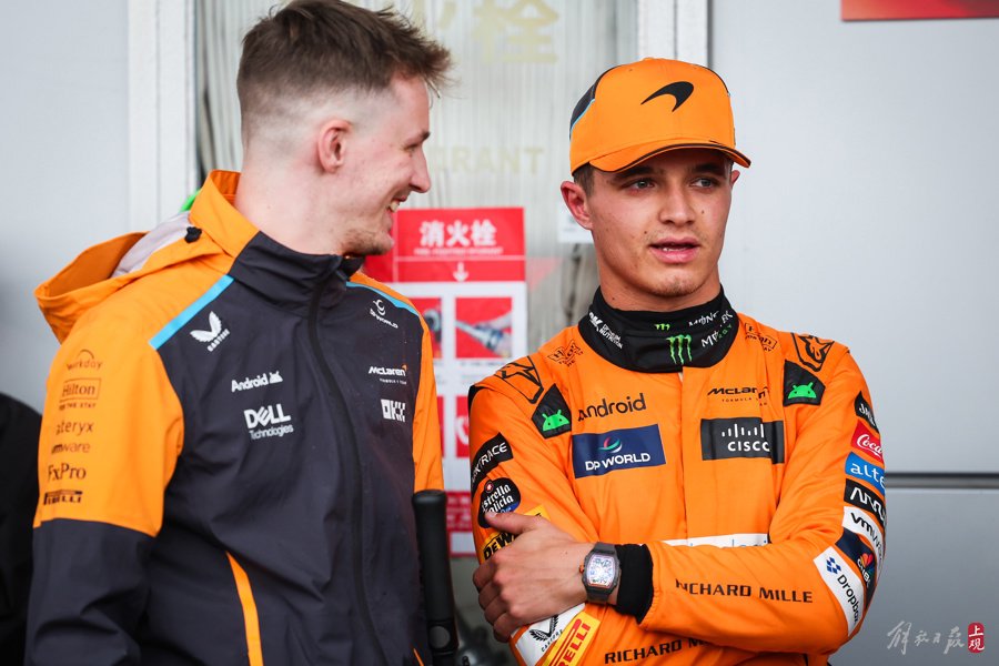 索伯车队绝杀阿斯顿马丁,拉塞尔带队取胜 索伯车队绝杀阿斯顿马丁,拉塞尔带队取胜