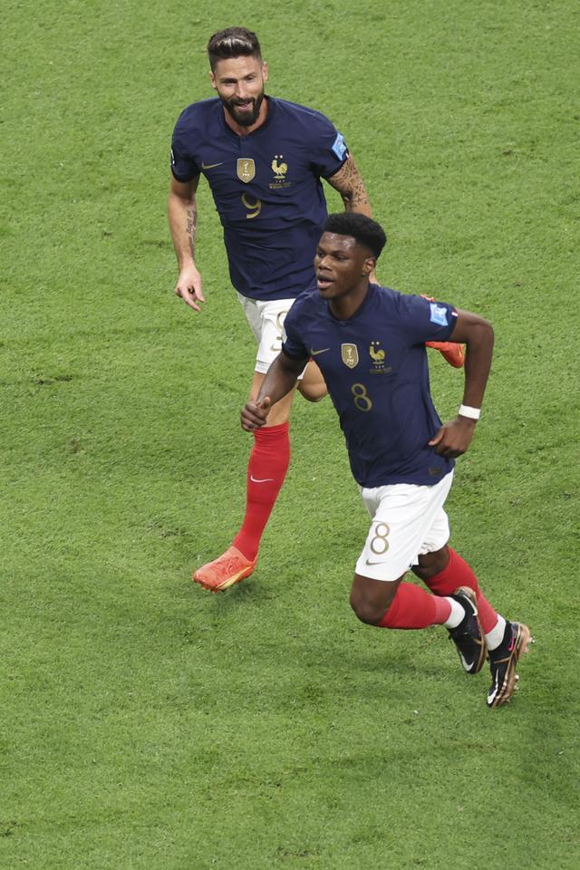 英格兰队碾压葡萄牙队,奥恰洛夫关键制胜 英格兰队碾压葡萄牙队,奥恰洛夫关键制胜